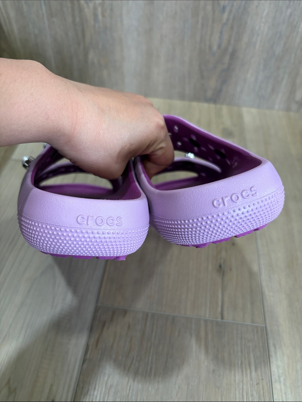 Crocs LE Purple Classic Pearl Floral Cutout Elevated Sandal 2.0 Hydrangea W9 NEW - Picture 2 of 6
